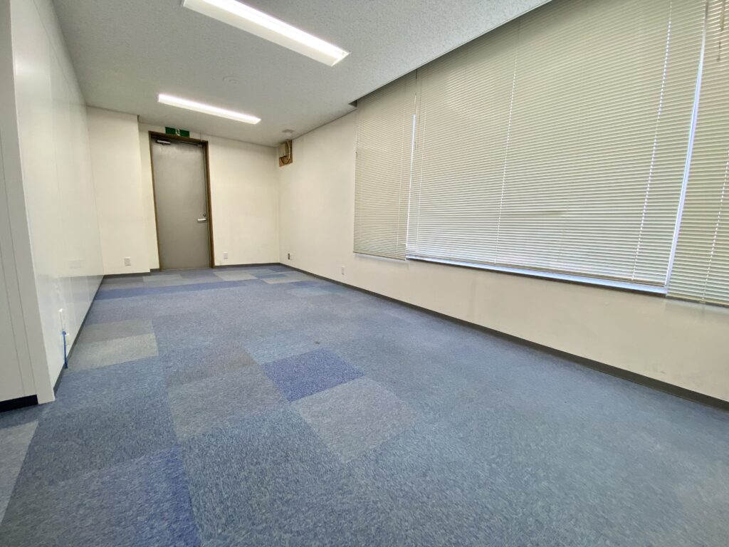オフィスD